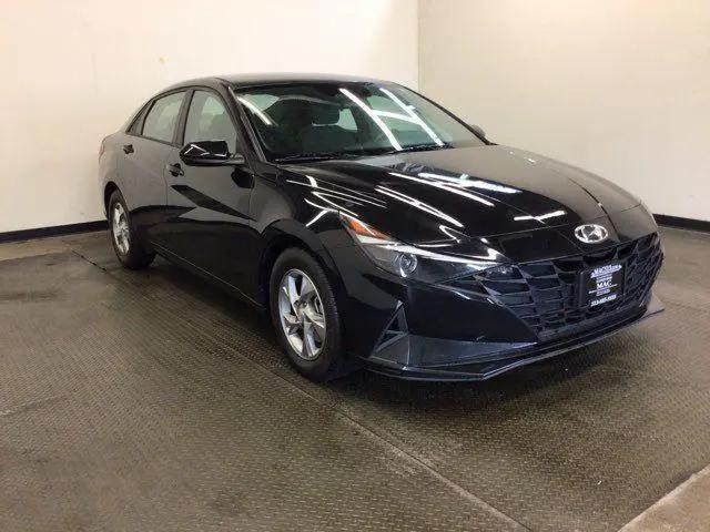 2021 Hyundai Elantra SE for sale near Cincinnati, OH