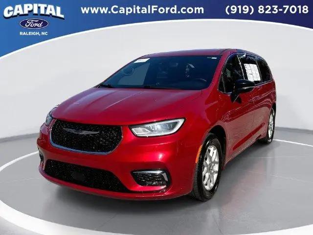 2025 Chrysler Pacifica Select for sale in Raleigh, NC
