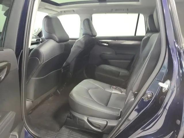 2023 Toyota Highlander Platinum