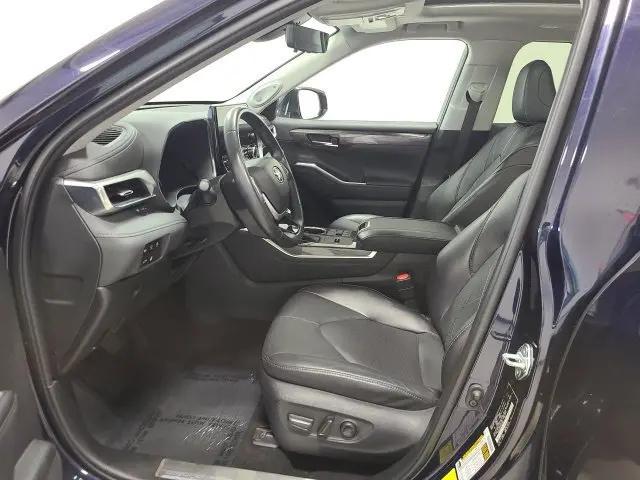 2023 Toyota Highlander Platinum