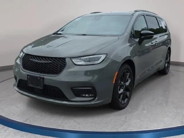 2025 Chrysler Pacifica Limited for sale in Cary, NC