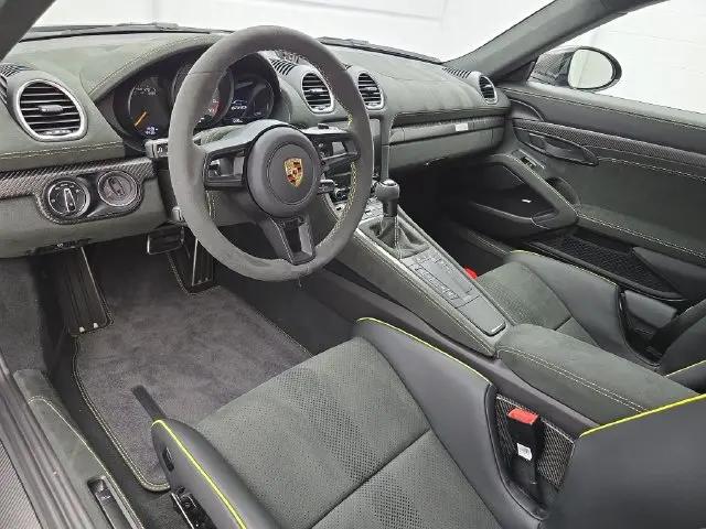 2024 Porsche 718 Cayman GT4 RS