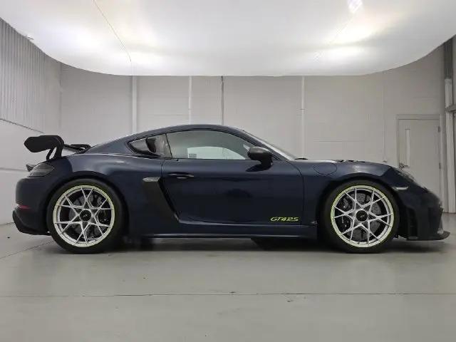 2024 Porsche 718 Cayman GT4 RS