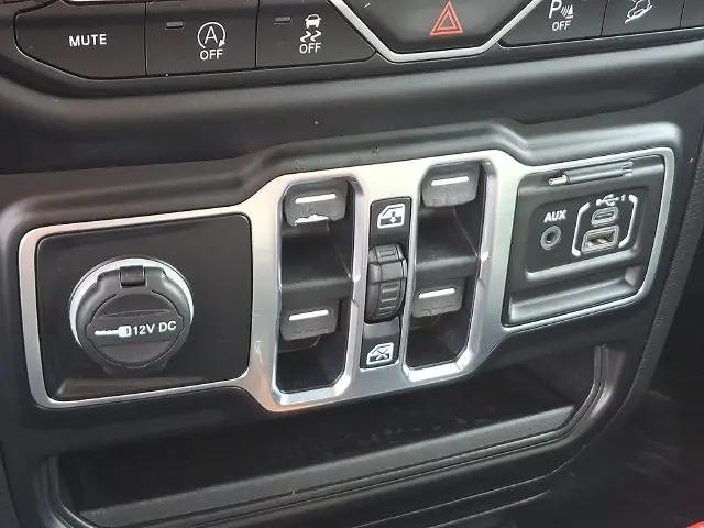 2021 Jeep Wrangler Sahara Altitude 4x4
