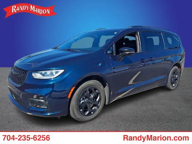 2024 Chrysler Pacifica Hybrid Premium S Appearance Pkg for sale in Wilkesboro, NC