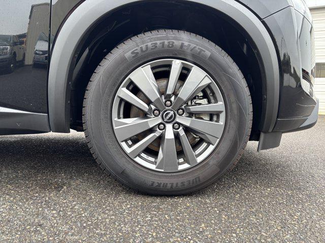 2025 Nissan Pathfinder SV 4WD
