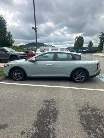 2025 Kia K4 LXS 2025 Kia K4 LXS