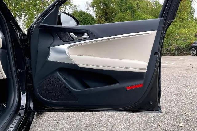 2026 Genesis G70 2.5T RWD