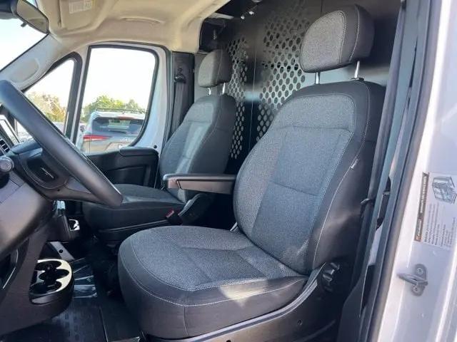 2025 Ram ProMaster 2500 Cargo Van Tradesman Low Roof 136 WB w/Pass Seat