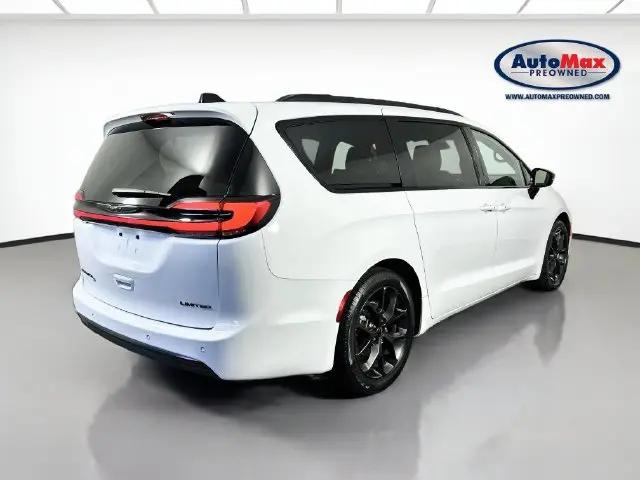 2025 Chrysler Pacifica Limited