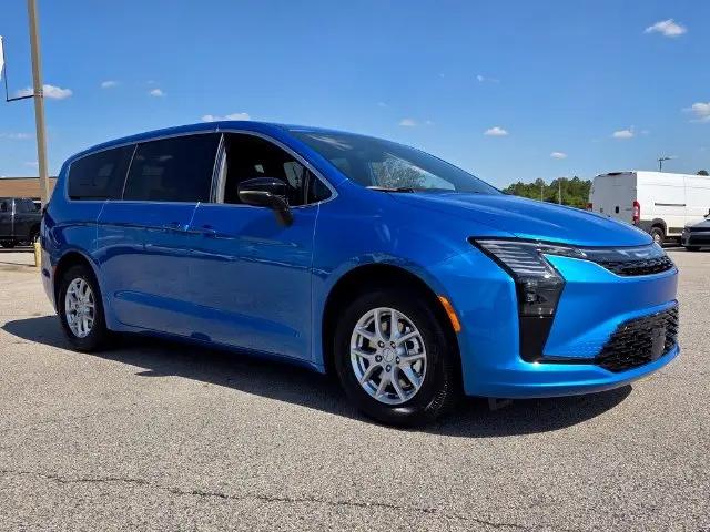 2027 Chrysler Pacifica Select for sale in Warner Robins, GA
