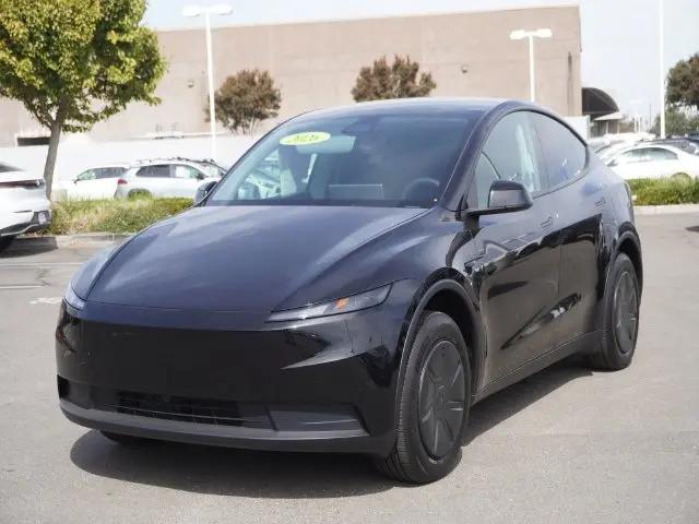2026 Tesla Model Y Premium Rear-Wheel Drive