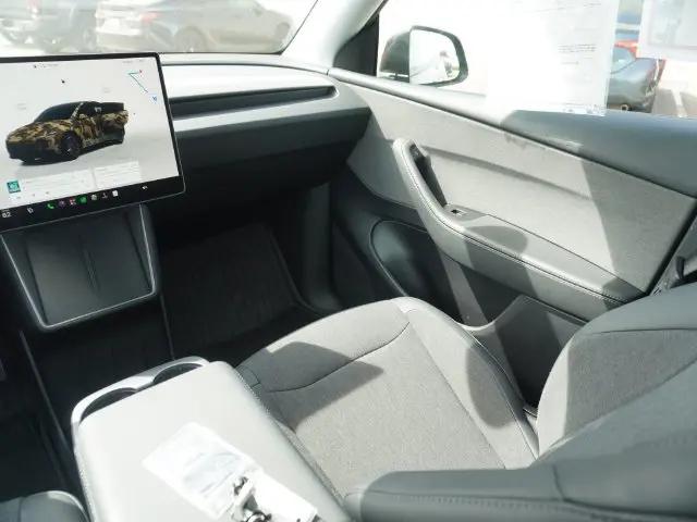 2026 Tesla Model Y Premium Rear-Wheel Drive