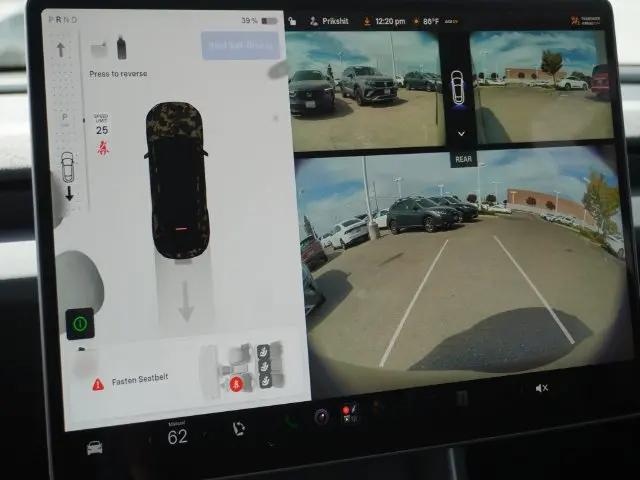 2026 Tesla Model Y Premium Rear-Wheel Drive