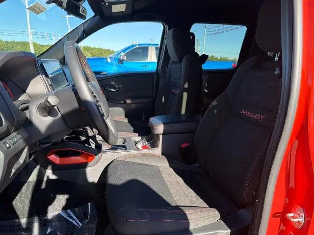 2025 Nissan Frontier Crew Cab PRO-4X 4x4