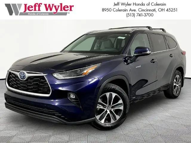 2021 Toyota Highlander Hybrid XLE for sale near Cincinnati, OH