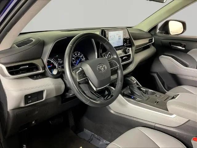 2021 Toyota Highlander Hybrid XLE