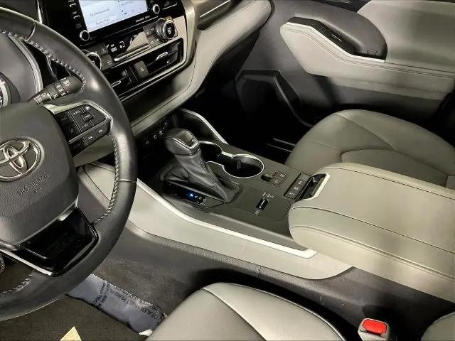 2021 Toyota Highlander Hybrid XLE