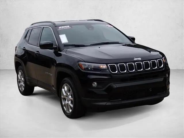 2023 Jeep Compass Latitude Lux FWD