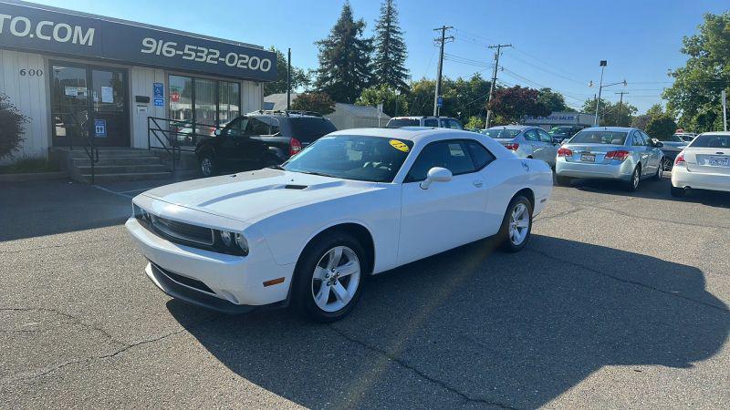 2013 Dodge Challenger SXT Plus