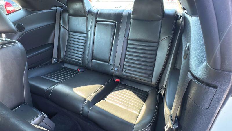 2013 Dodge Challenger SXT Plus