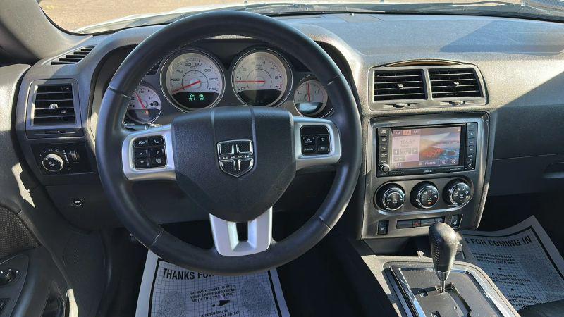 2013 Dodge Challenger SXT Plus