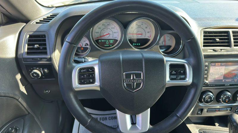 2013 Dodge Challenger SXT Plus