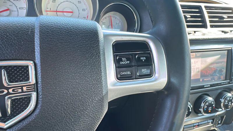 2013 Dodge Challenger SXT Plus