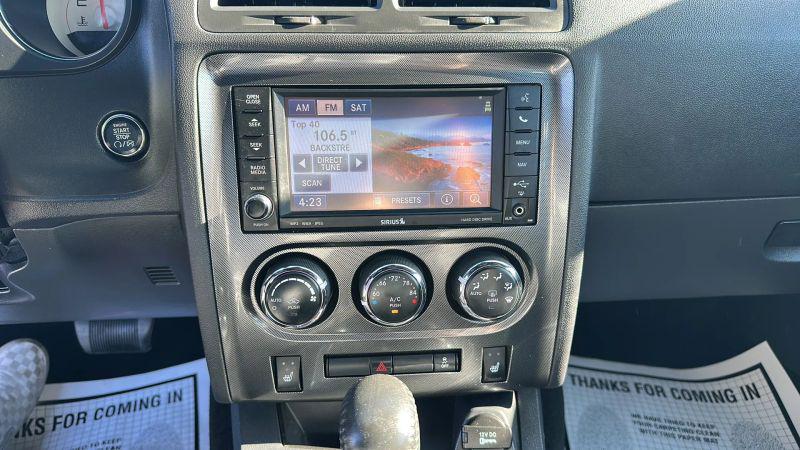2013 Dodge Challenger SXT Plus