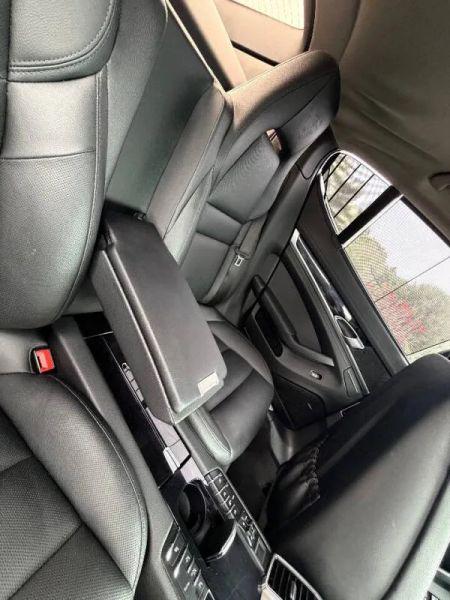 2016 Porsche Panamera 4