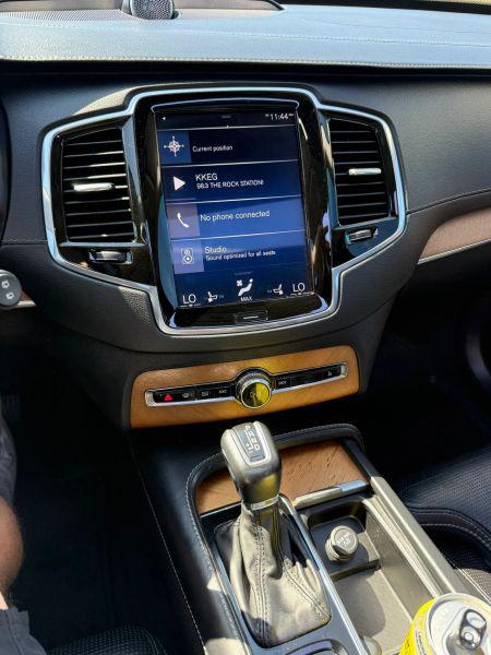 2019 Volvo XC90 T6 Inscription