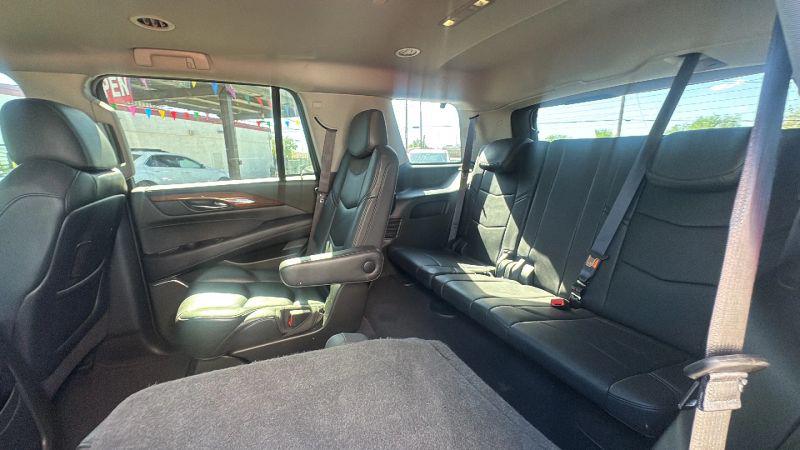 2016 Cadillac Escalade Standard