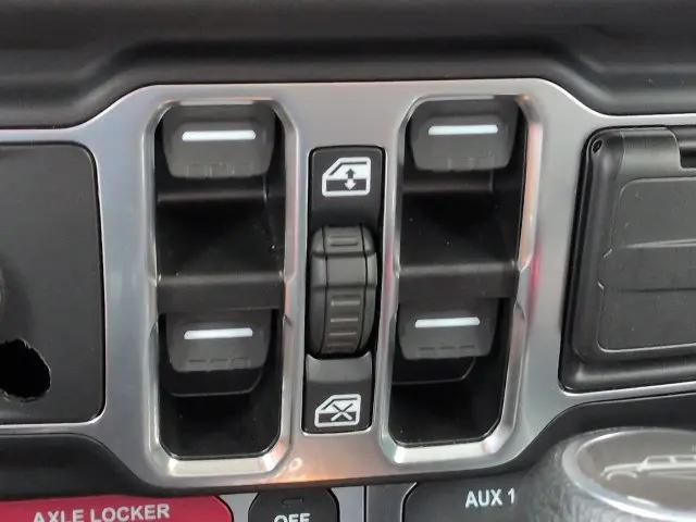 2024 Jeep Gladiator Sport