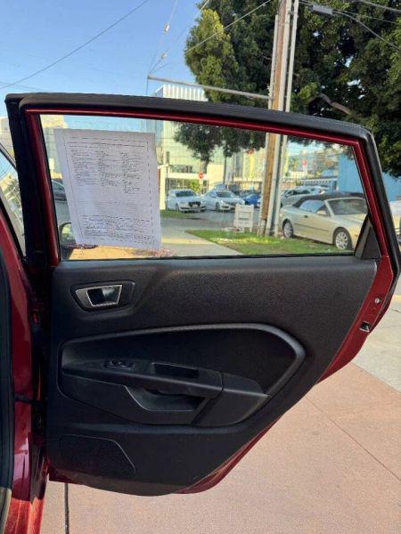 2015 Ford Fiesta SE