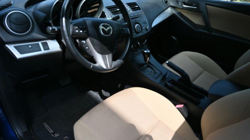 2012 Mazda Mazda3 i Touring
