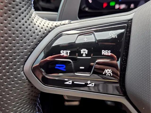 2024 Volkswagen Golf R 2.0T