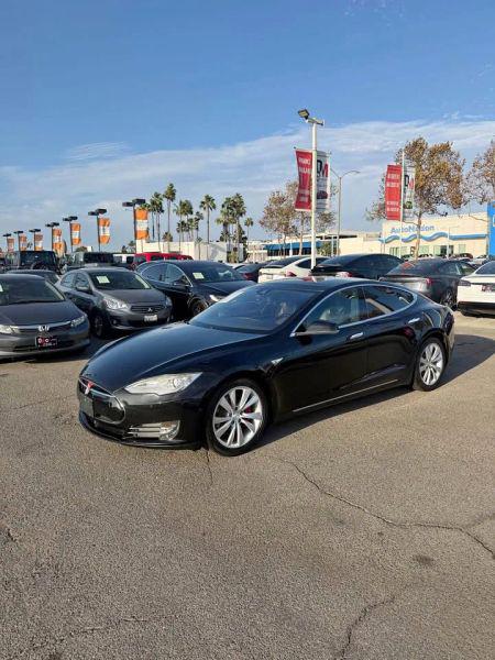 2015 Tesla Model S 85D