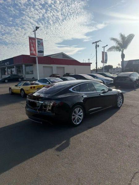 2015 Tesla Model S 85D
