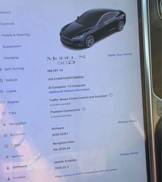 2015 Tesla Model S 85D