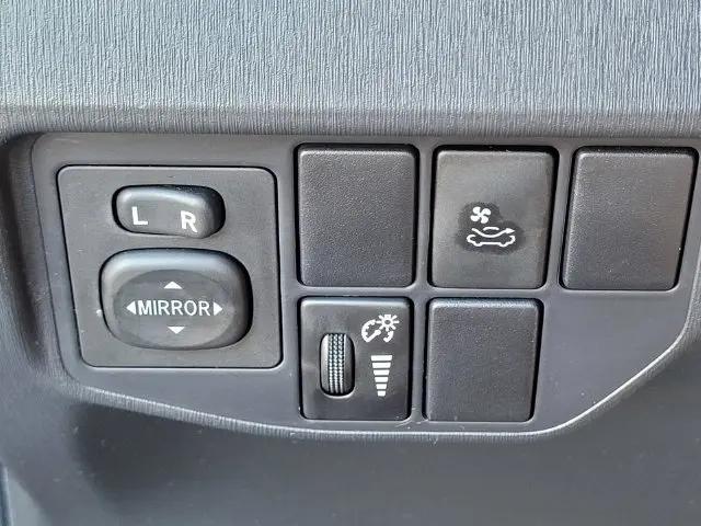 2014 Toyota Prius Three