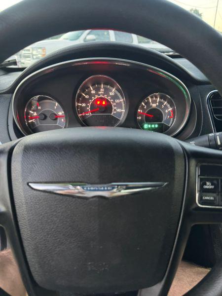 2013 Chrysler 200 LX