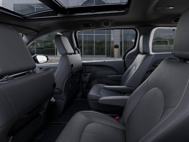 2027 Chrysler Pacifica Select AWD
