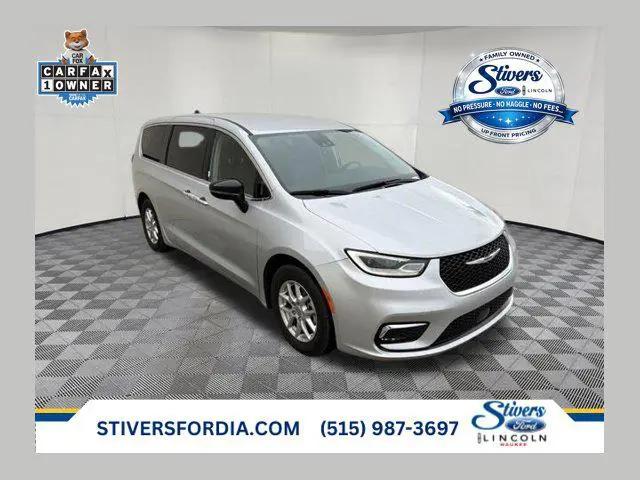 2024 Chrysler Pacifica Touring L for sale in Waukee, IA