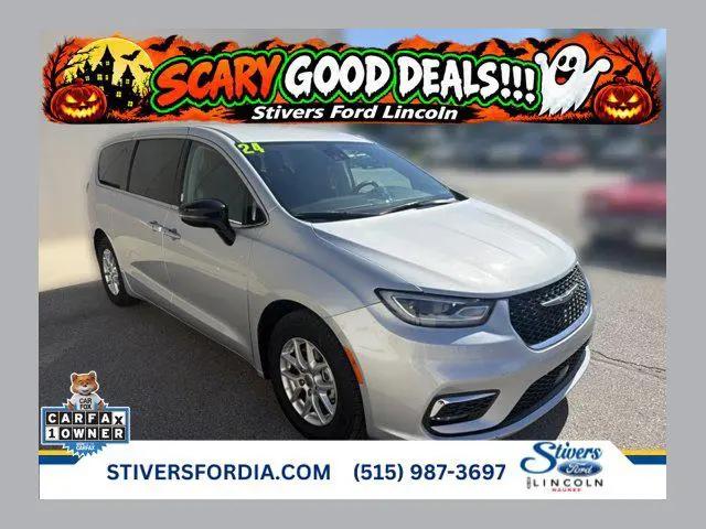 2024 Chrysler Pacifica Touring L for sale in Waukee, IA