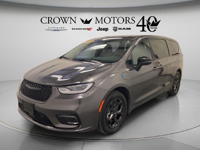 2023 Chrysler Pacifica Hybrid Limited for sale in Holland, MI