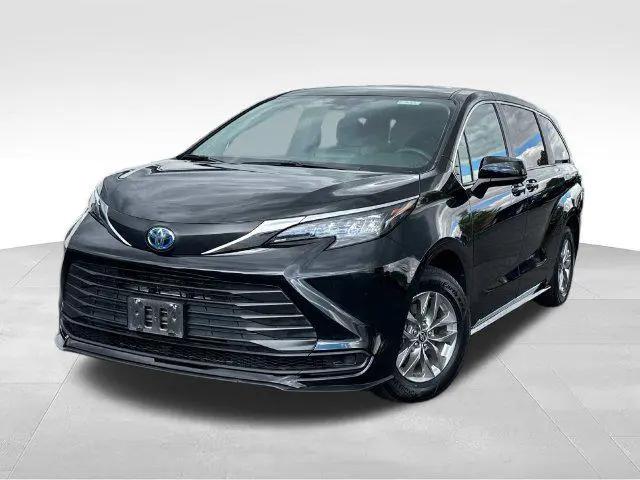 2025 Toyota Sienna LE for sale in Colorado Springs, CO