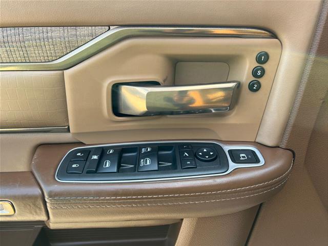 2022 Ram 3500 Limited Longhorn Crew Cab 4x4 8 Box