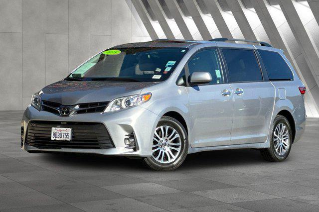 2018 Toyota Sienna XLE 8 Passenger