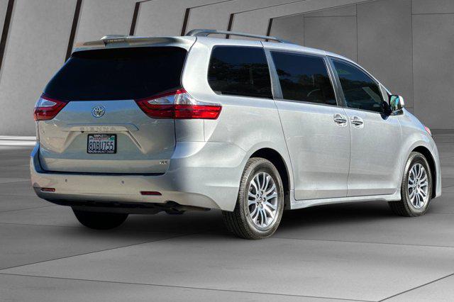 2018 Toyota Sienna XLE 8 Passenger