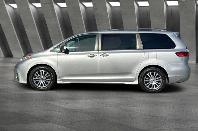 2018 Toyota Sienna XLE 8 Passenger